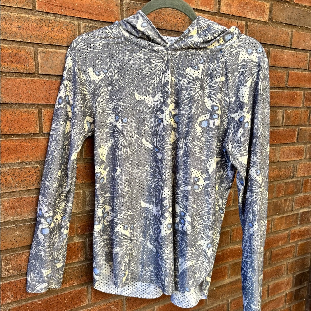 Maaji Gray and White Activewear Top